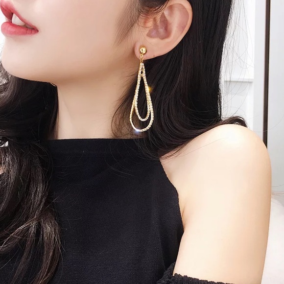 🔥NEW 18K Yellow Gold Diamond Long Drop Earrings🔥 - Picture 2 of 6